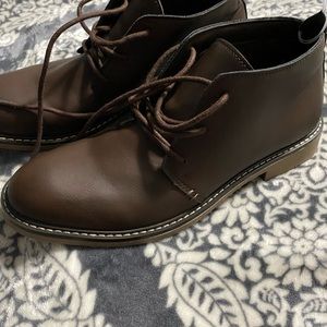 NEW brown boots size 7